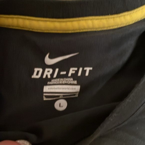 Nike Drifit tshirt - Picture 2 of 3